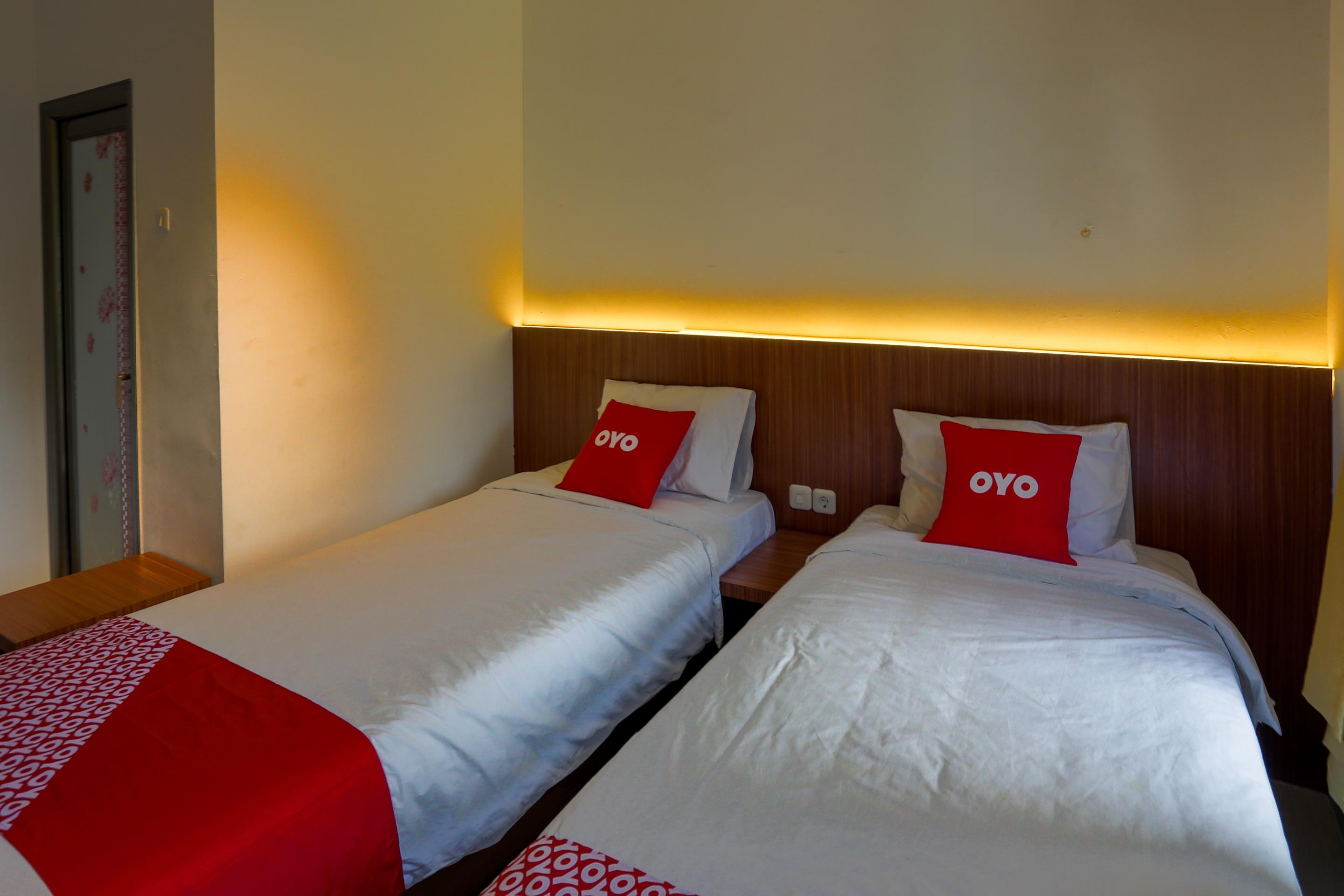 Super Oyo 3109 Point Inn Jakarta Exterior photo