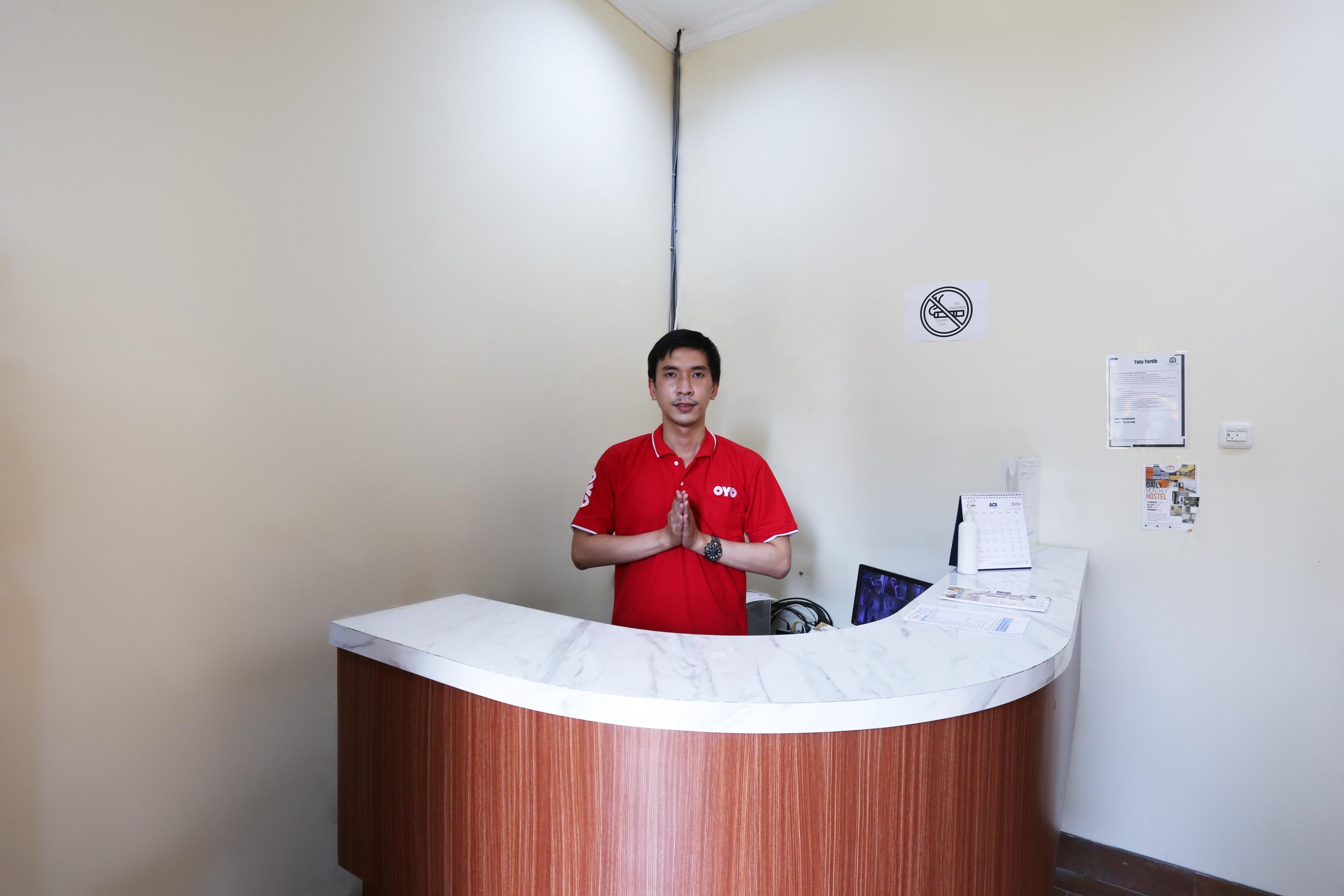 Super Oyo 3109 Point Inn Jakarta Exterior photo